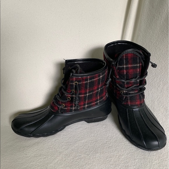 RED/BLACK BOOTS - Picture 1 of 3